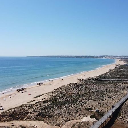 Charming Beachside Apartment- The Perfect Getaway! Albufeira Dış mekan fotoğraf