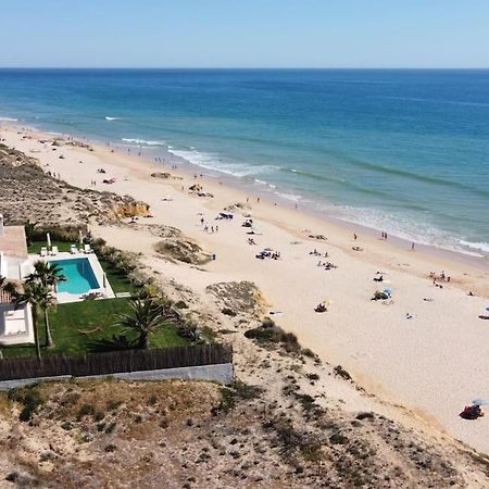 Charming Beachside Apartment- The Perfect Getaway! Albufeira Dış mekan fotoğraf