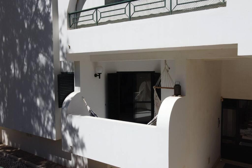 Charming Beachside Apartment- The Perfect Getaway! Albufeira Dış mekan fotoğraf