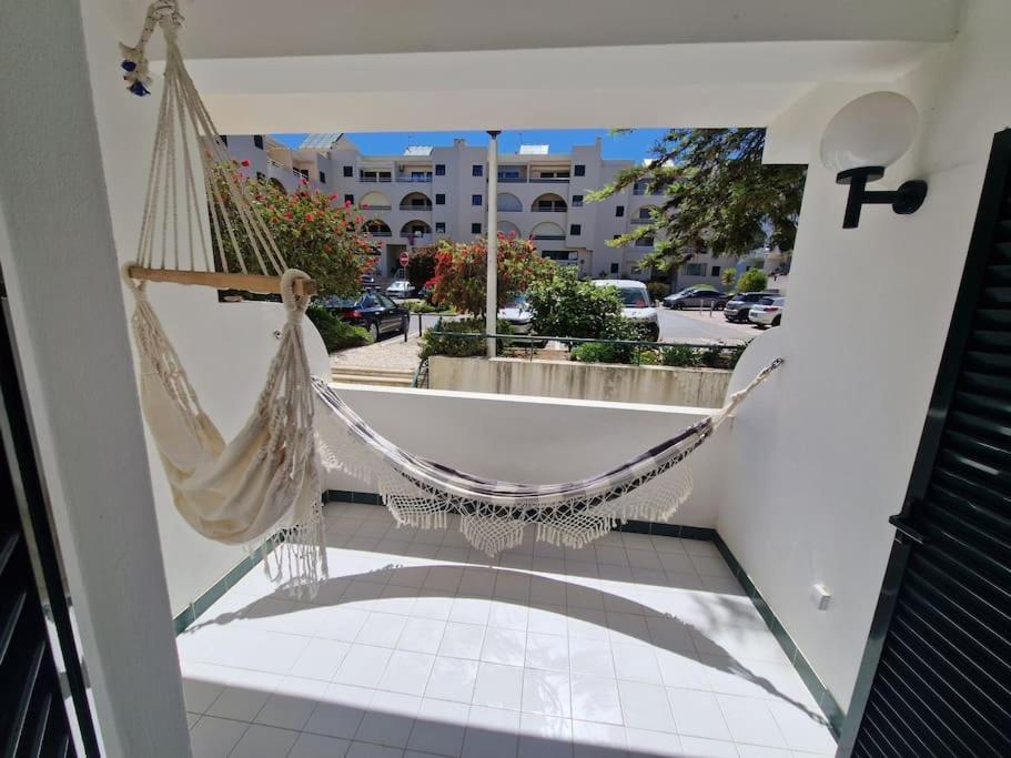 Charming Beachside Apartment- The Perfect Getaway! Albufeira Dış mekan fotoğraf