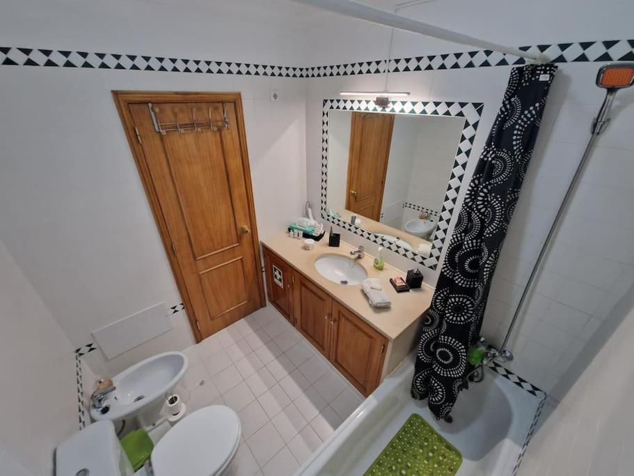 Charming Beachside Apartment- The Perfect Getaway! Albufeira Dış mekan fotoğraf