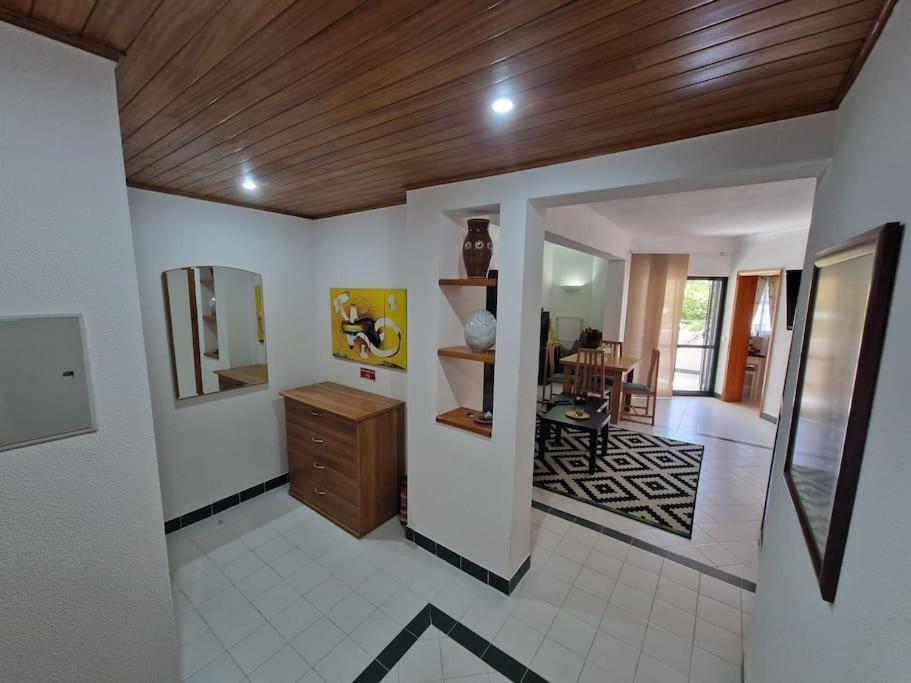 Charming Beachside Apartment- The Perfect Getaway! Albufeira Dış mekan fotoğraf